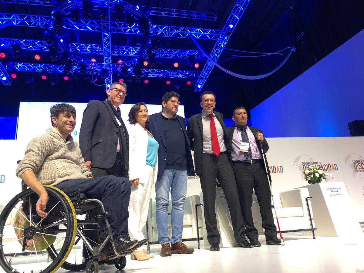 🤗El pasado viernes fuimos parte de la <a href="/cumbre_global/">CumbreGlobalDiscapacidad</a> junto a <a href="/NeilMilliken/">Neil Milliken</a> –Líder Global de Accesibilidad e Inclusión Digital.👨🏼‍💻 Compartimos algunas fotos de los mejores momentos 😎🤳🏼