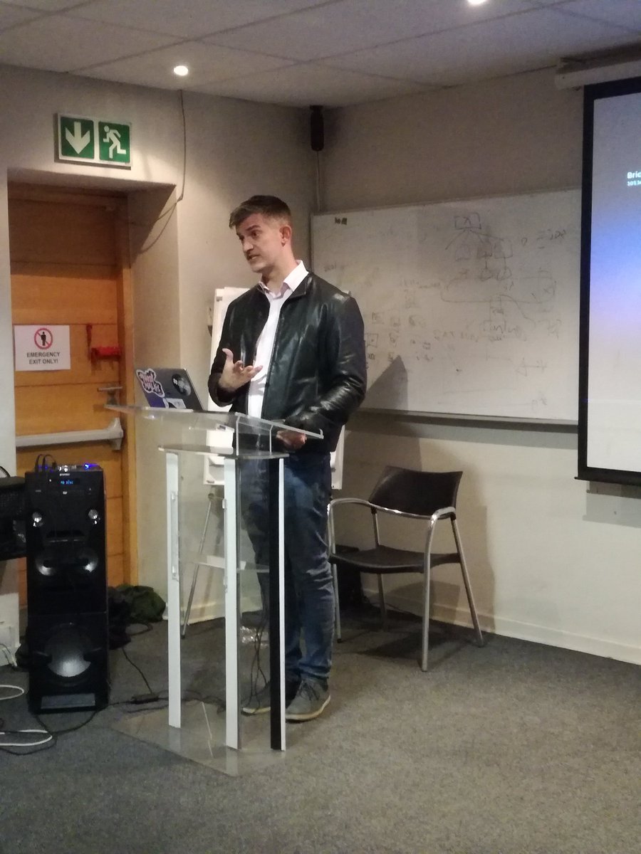 PCLouw's tweet photo. Griffin Shea took walkers on a tour that explores the Joburg Literary District between Fox &amp; Albertina Sisulu Streets. The tour included a stop at the Rand Club to see James Findlay Collectables, the Pedestrian Market on Joubert Street, &amp; the City Library.

#JoziWalks https://t.co/5YMYLI2Qb0