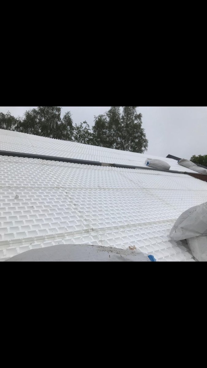 urbangreeningco's tweet image. Various stages of our pitched green roof installation in Leicester #pitchedroof #pitched #greenroof #greenroofs #sustainability #greeninfrastructure #leicester #roof