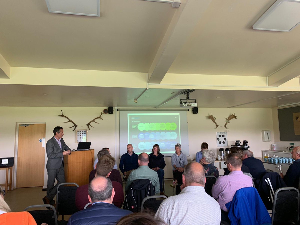 JennyCVincent's tweet photo. Delighted to have been invited to contribute at #VSCG by @AnglianWater @Inspire2tri - for some really fantastic discussions about open water swimming. Fantastic to also get a trip on the Rutland Belle! #greatexperiences #sh2out https://t.co/mbVkxT2tjH