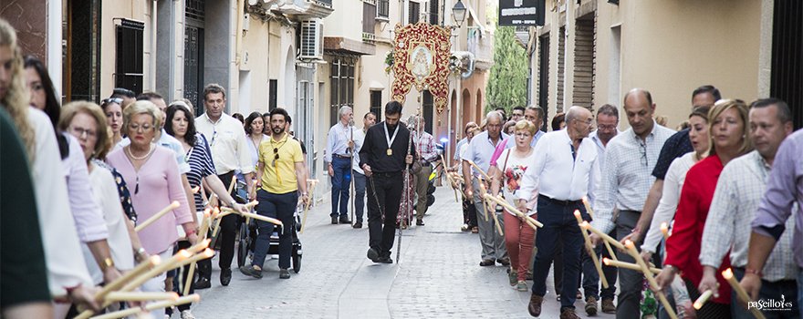 El Simpecado de la Hermandad del Rocío de Lucena regresó ayer a la Parroquia del Carmen
paseillo.es/noticia/el-sim…
Foto: paseillo.es