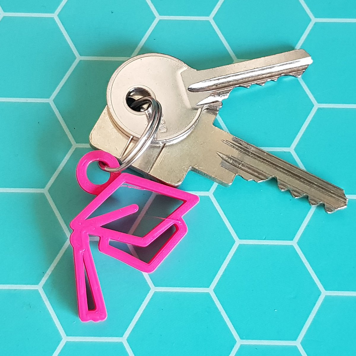Wereldprint's tweet photo. Iemand  op een originele manier feliciteren? Geef dan een 3Dprint cadeau. Check https://t.co/nllD7GpH4p voor originele 3Dmodellen om zelf te printen.
Nog geen 3Dprinter? Check onze introductie actie: Polaroid Play Smart in onze webshop. #3Dmodel #3dmodel #3dprint #geslaagd https://t.co/MSPiftGIzi