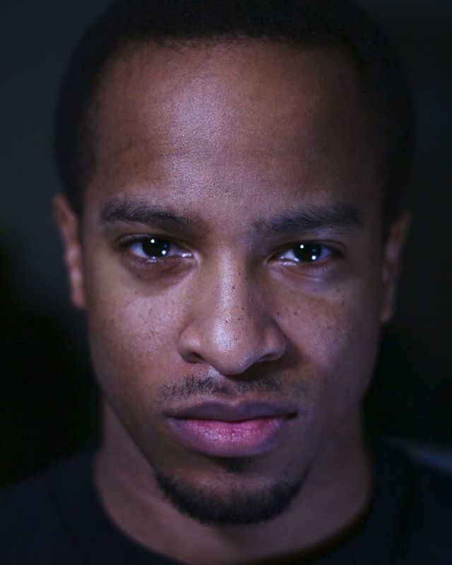 StefanDavisActs's tweet photo. New headshot... What do you think? Doctor, Lawyer, Gang member, Thug?
#actorslife🎬 #acting #Theatre #Stage. .
.
.
.
.
#star #actors #actor #shakespeare #movies #moviestar #cinema #FilmIsNotDead #filmphoto #kodak #thecreative #ishootfilm #keepfilmal… https://t.co/S69KkORAXd https://t.co/paTbGr1eDr