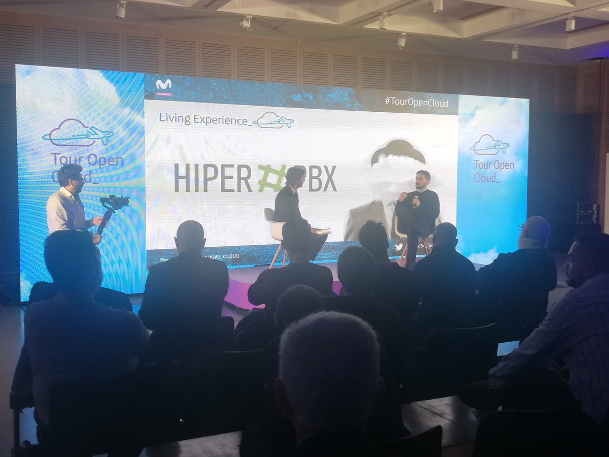 MoviEmpresasArg's tweet photo. "Regionalización y flexibilidad, más una implementación inmediata, fueron los factores por los que nos decidimos por #OpenCloud" @hiperpbx en #TourOpenCloud https://t.co/OUx0AMimVD