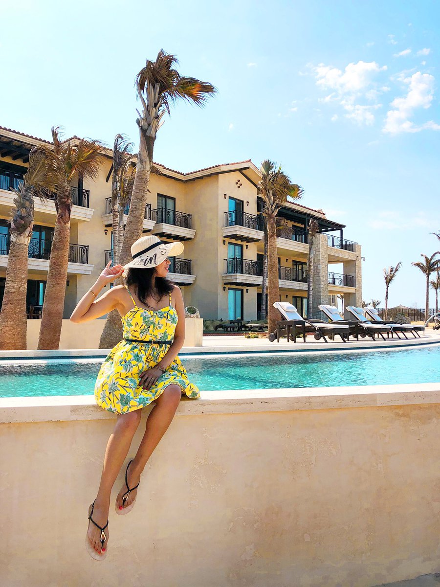 PattieCordova's tweet photo. Last full day in Los Cabos!!! 🌊 Going to miss my room at @GrandSolmarRSL so much!!! ☀️ The views... the staff... the FOOD!!! ☕️ Before I go though, I’ll be trying out paddle boarding and going on the Tarzan rope 😝

#TravelocityPartner #grandsolmar #gnomads #gnomadscabo https://t.co/FUzKh2dUR3