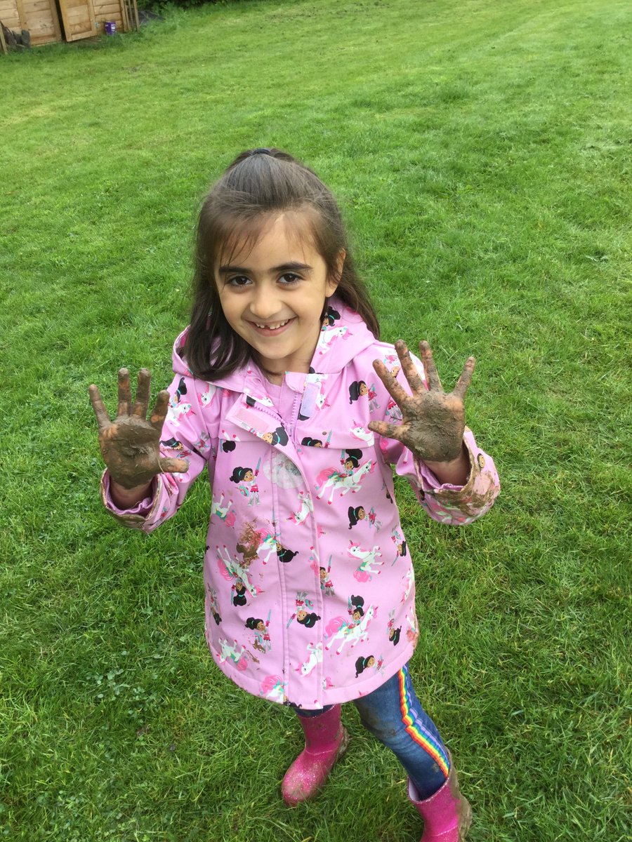 ForestScientia's tweet photo. A day full of mud! Such a great experience for our reception class Aristotle to gain confidence and try new things. The mud slide did not disappoint! 
#mud #forestschool #letthemgetmuddy https://t.co/PeCXqMFEEf