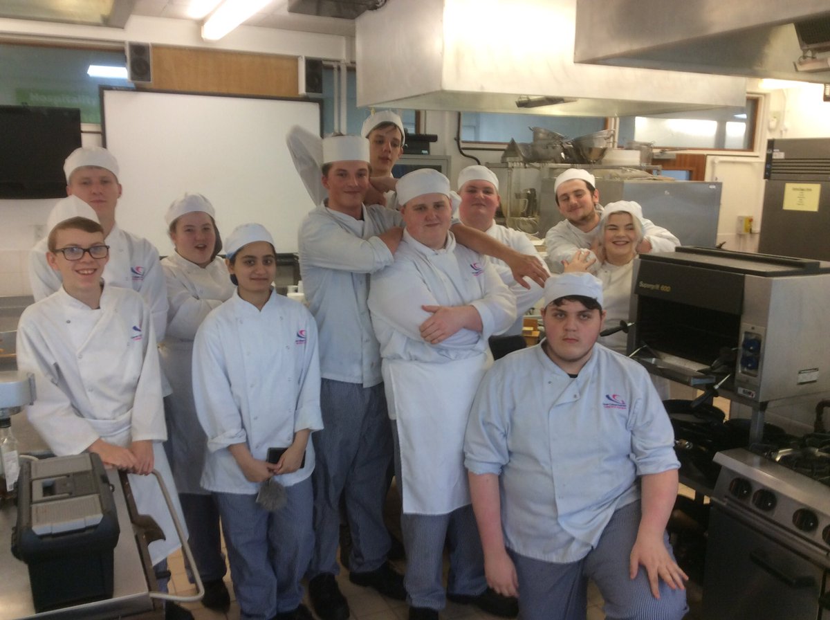 gcsMrFox's tweet photo. Last lunchtime session in the kitchen for Level 2 Hospitality students. What a year it's been! 
Good luck to those who are progressing,and to those who are leaving us. #vanillapod 👏🐺 https://t.co/ba6QFuGpNG