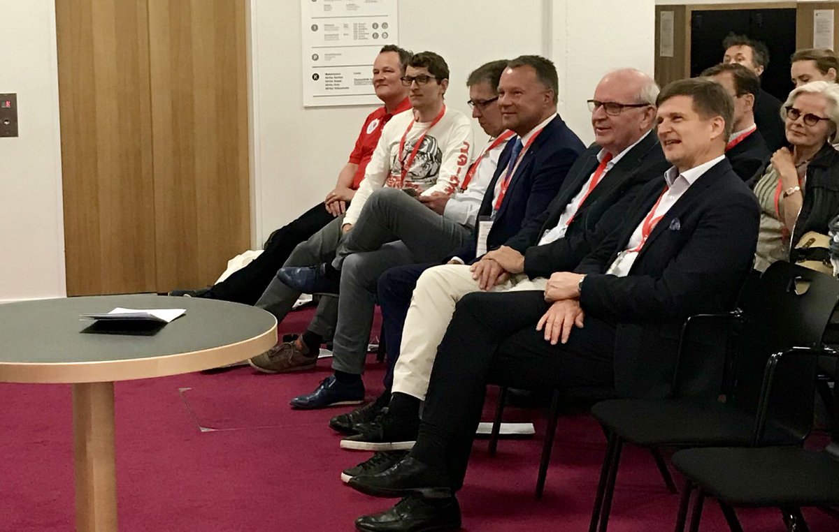 AntolaTuula's tweet image. #AaltoAlumni #Impact -tapahtumassa ratkottiin yritysten ja yhteisöjen kestävän kehityksen haasteita. @EspooEsbo haasteena ”Miten kutsua kaikki espoolaiset mukaan ratkomaan YK:n 17 kestävän kehityksen #SDGs haastetta ja edistämään niiden toteutumista?” 
#kekeespoo #makewithespoo