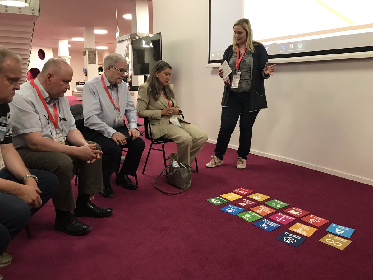 AntolaTuula's tweet image. #AaltoAlumni #Impact -tapahtumassa ratkottiin yritysten ja yhteisöjen kestävän kehityksen haasteita. @EspooEsbo haasteena ”Miten kutsua kaikki espoolaiset mukaan ratkomaan YK:n 17 kestävän kehityksen #SDGs haastetta ja edistämään niiden toteutumista?” 
#kekeespoo #makewithespoo