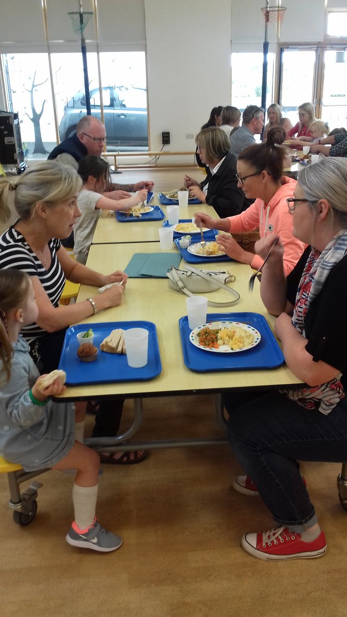 QuarterPS_SLC's tweet photo. P1 Induction Day 2! We hope all our new children enjoyed their lunch! A big thank you to Helen and Carol. #CleanPlates #QPSTeam #P1Induction https://t.co/gIY2xoszOC