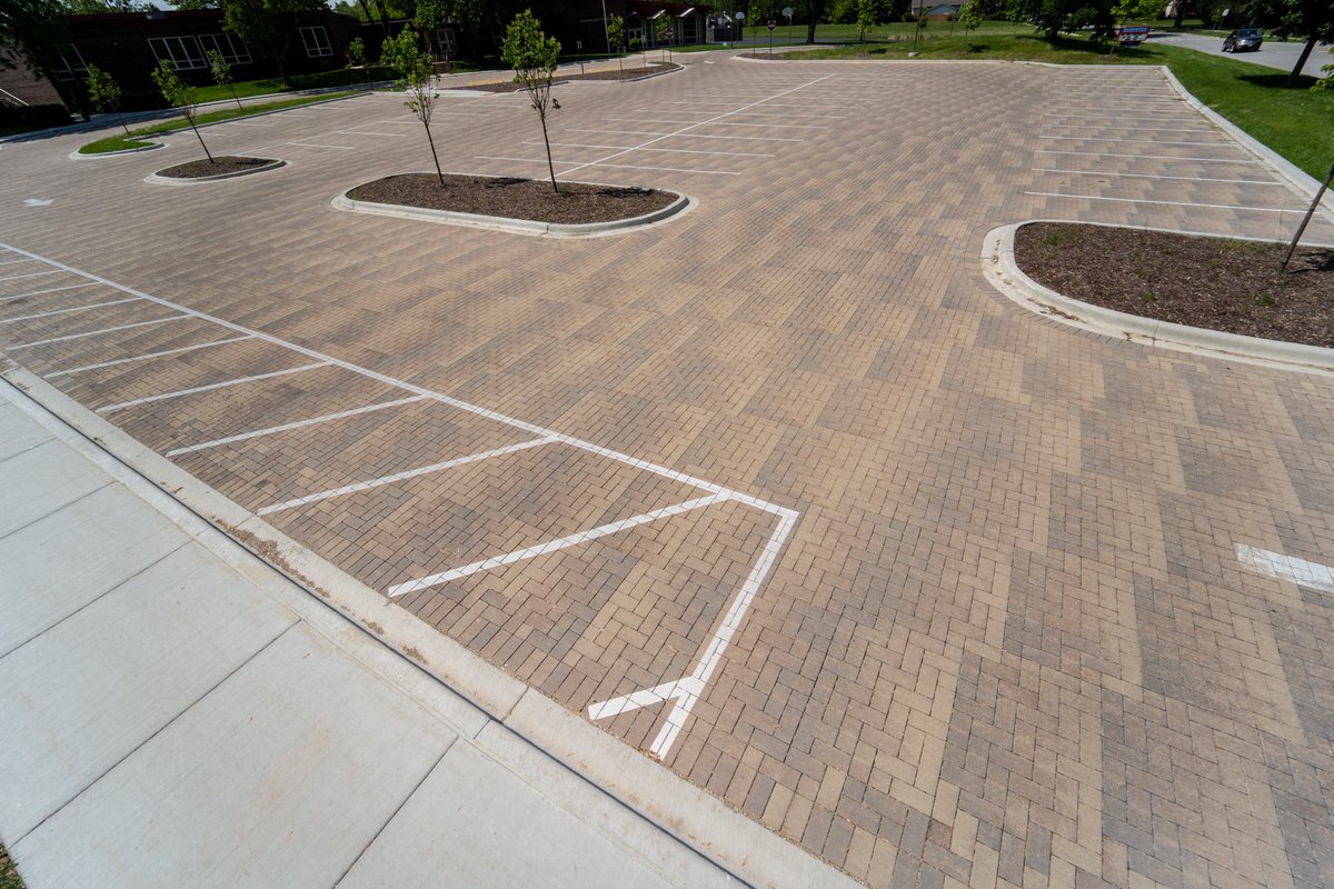 CRSchmidtInc's tweet photo. School's out for Summer! 🎼 😎

#SchoolsOut #EmptyLot #BringOnSummer #PermeablePavers #Unilock https://t.co/eqKuwbEIUg