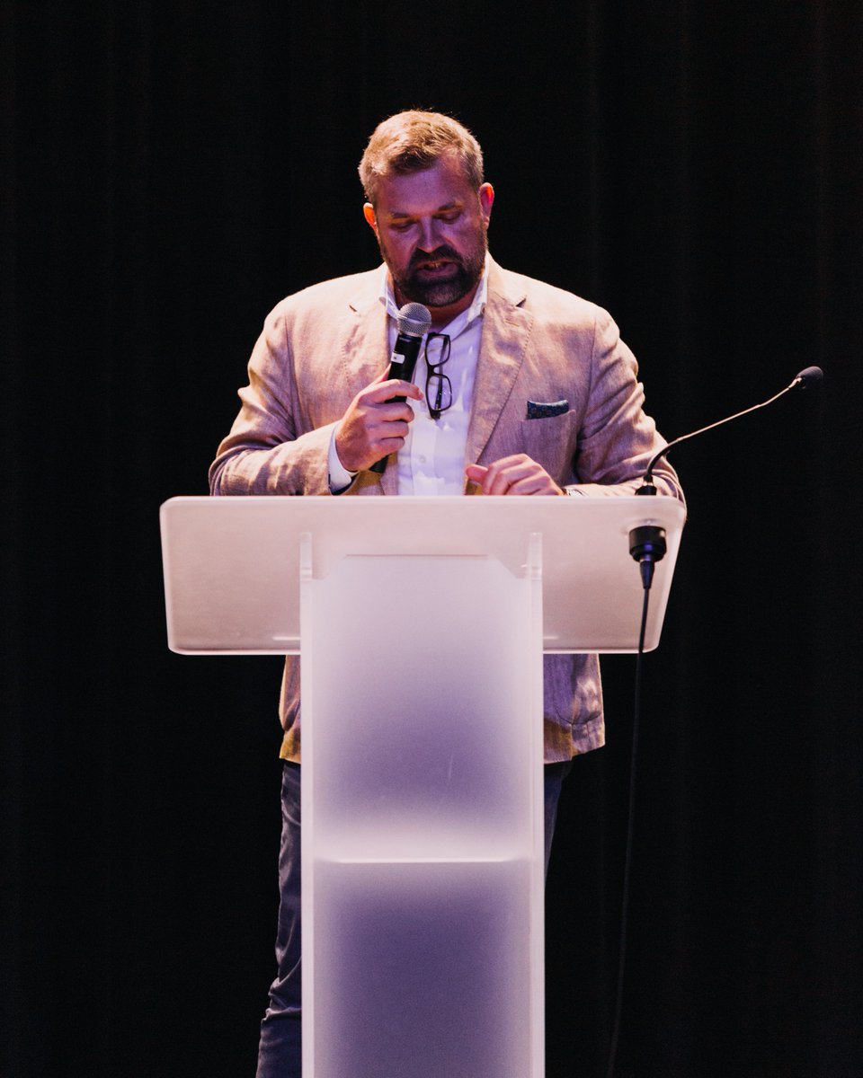 #Bravo ✨ : Toute l'équipe de la #CPME31 est heureuse et fière de son Président <a href="/cpme31/">CPME31</a> <a href="/samcette/">Samuel Cette</a>, élu Président <a href="/CPMEoccitanie/">CPME Occitanie</a> hier soir lors de la #GardenPartyCPME31 ! 
Encore toutes nos félicitations pour cette élection !! 👏👏