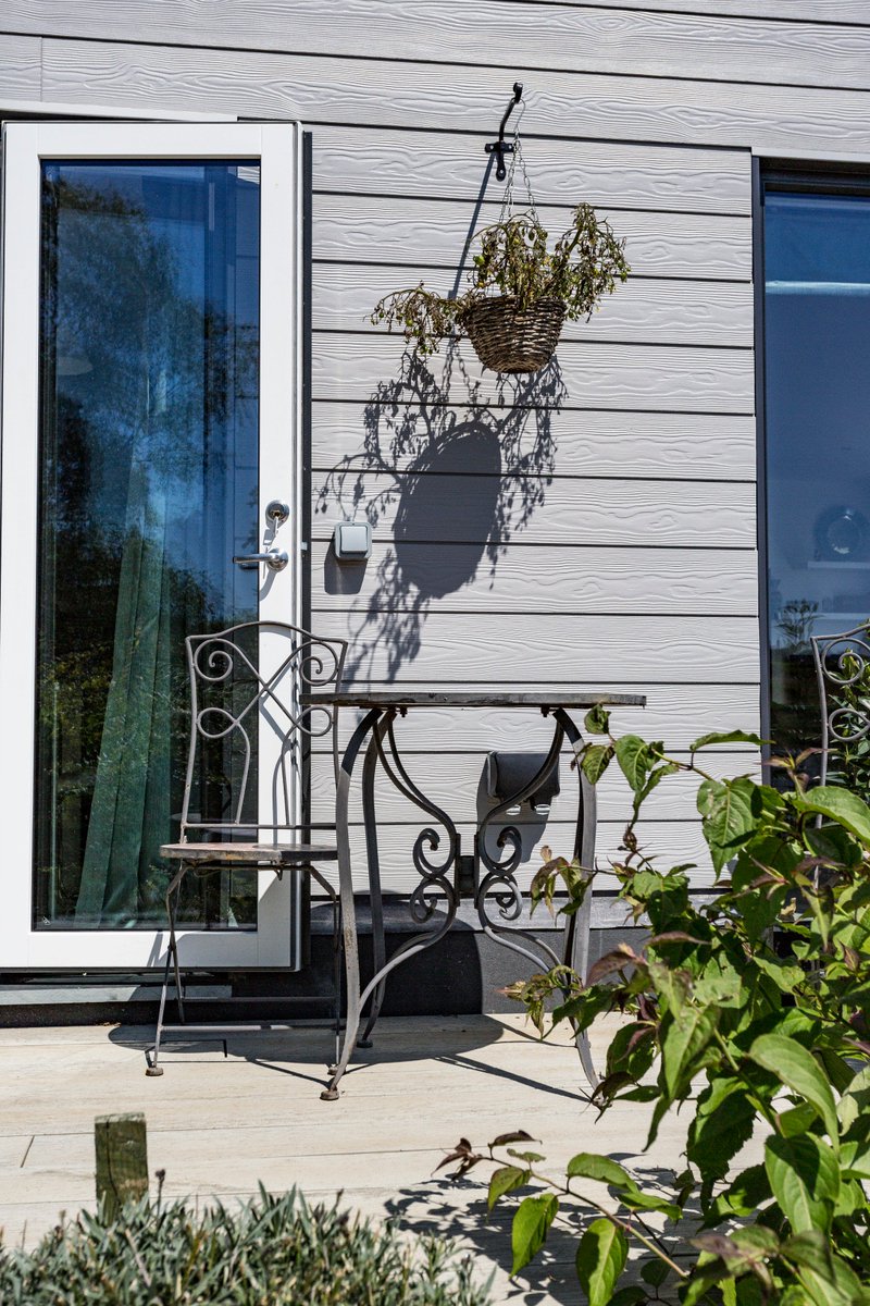 CedralUK's tweet photo. Cedral helps to create a contemporary, modern finish on this beautiful coastal home 😍
To request your free sample visit:
https://t.co/8y2vcZ78OE
#cedral #fibrecement #cladding #cedralcladding https://t.co/aAF4B5OZ9B