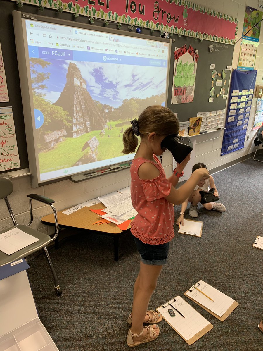 saguarosin2nd's tweet image. Exploring the Mayan pyramids with @nearpod  to identify shapes and describe their attributes! #PUEGlobal #EDTech @PleasantUnionYR @krbiles @nearpod