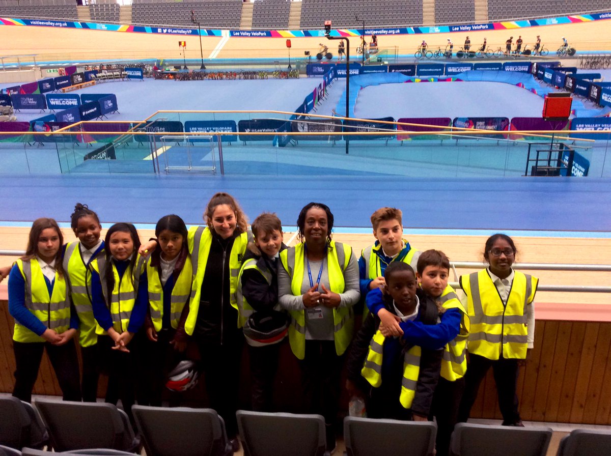 Claudia_Evolve's tweet photo. What a fantastic day taking part in Park to Park riding from North to East London. We was definitely pushed for stamina but the team did so well! Well done to all the pupils @FerryLaneN17 who took part! 👍🏼 https://t.co/I6BBHiqalL
