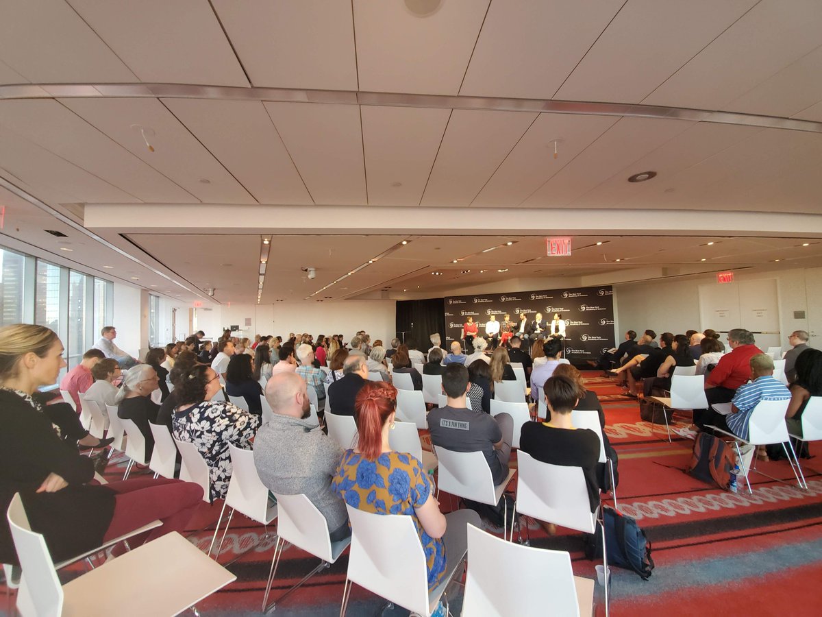hastingscenter's tweet photo. Thanks for a lively discussion last night at the @NYASciences with @MBrickmanPhd, @pennprof, @bioethicsjosie, @shsternberg, Christopher Mason, Sandra Soo-Jin Lee, Mildred Solomon, & Glenda Greenwald. #consumerDNA https://t.co/JejrXL4AdJ