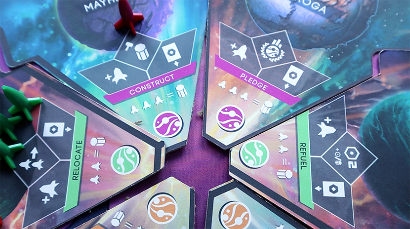 helenaplaysgame's tweet photo. I recently had the chance to play this one by @DeepWaterGames. I am not a HUGE fan of scifi games, but when I saw this one it immediately clicked me, so the guys were kind enough to send it over. And I was right! #sovereignskies is awesome! Check it out on Kickstarter https://t.co/FHyKT8h98I
