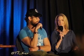 TJ_Kiwi's tweet photo. Meeting the amazings @KrisHolden_Ried and @ZoiePalmer @starfuryevents #Faebles were really amazing. Thank you for such an unforgettable time β€οΈ.
#DarkMatterDay2019 #WeLoveDarkMatter #DarkMatterForever
#DarkMatterFamily
#DarkMatter
#TeamRaza
#ItsARealFanThing https://t.co/GGGePxxnuy