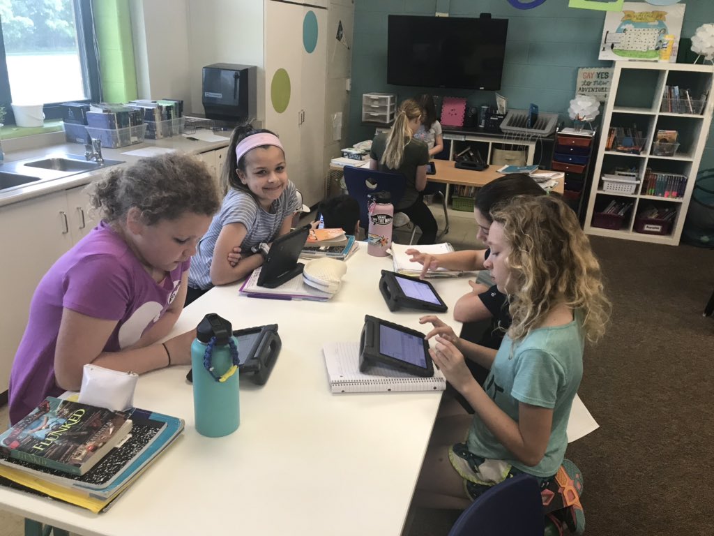 CloudUpdate17's tweet photo. Debating archetypes in book club. Finishing strong. #HeritageLearn #Motivatedandselfdirected https://t.co/i1QW9ON1Pq