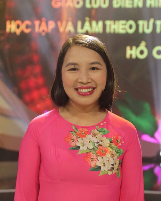 VarkeyFdn's tweet photo. Congratulations to @TdGreenhouse, one of our #VarkeyTeacherAmbassadors, on being chosen as one of the five most outstanding examples of teaching on the Exchange Vietnam TV! https://t.co/0gFVenZnWV