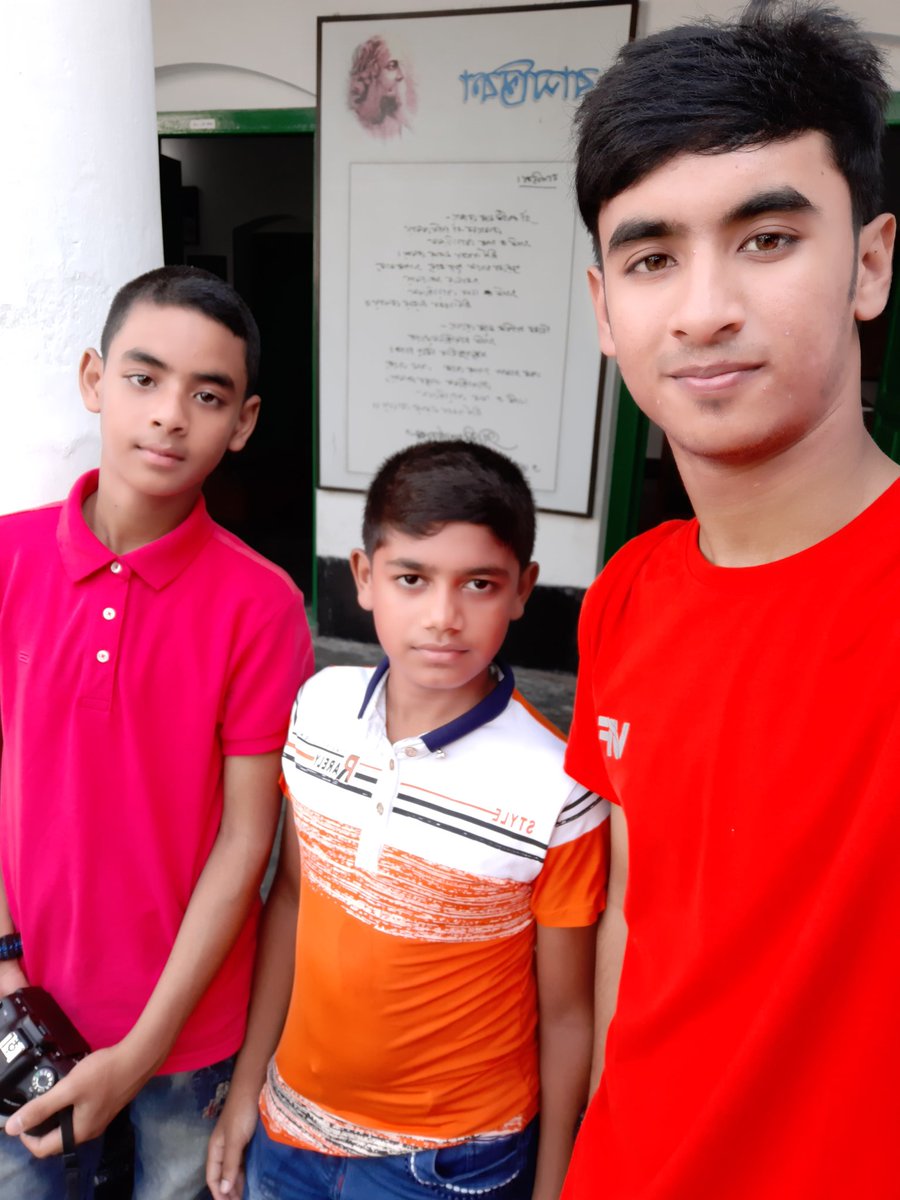 MahidRemon's tweet photo. #EidAlFitr2019
#ghoragori
#protessor
#enjoyment
#with_friends_familly
#Mahid_hasan https://t.co/auLj10NE2u
