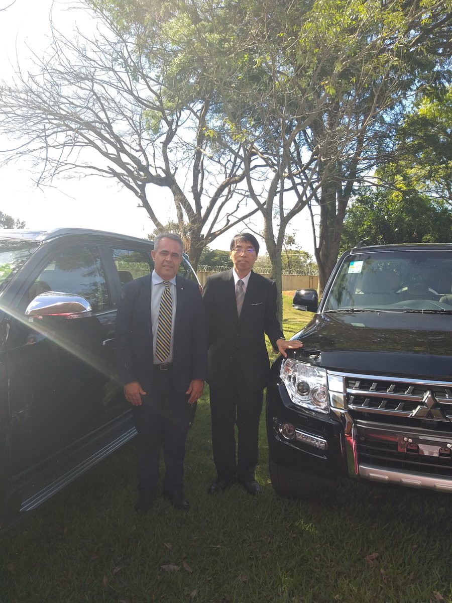 EmbJapao's tweet photo. No evento de hoje temos as grandes companhias japonesas @NEC_corp e @nacaomitsubishi mostrando ao público alguns de seus melhores produtos. #Pajero #fieldanalytics https://t.co/NjZarp2ARz