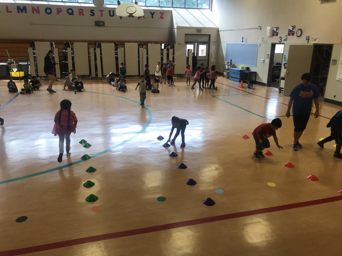 RianWardle's tweet photo. Creighton students rocking it in PE and Music this week! @CreightonCISD #letsmove https://t.co/UpTgXOTw0X