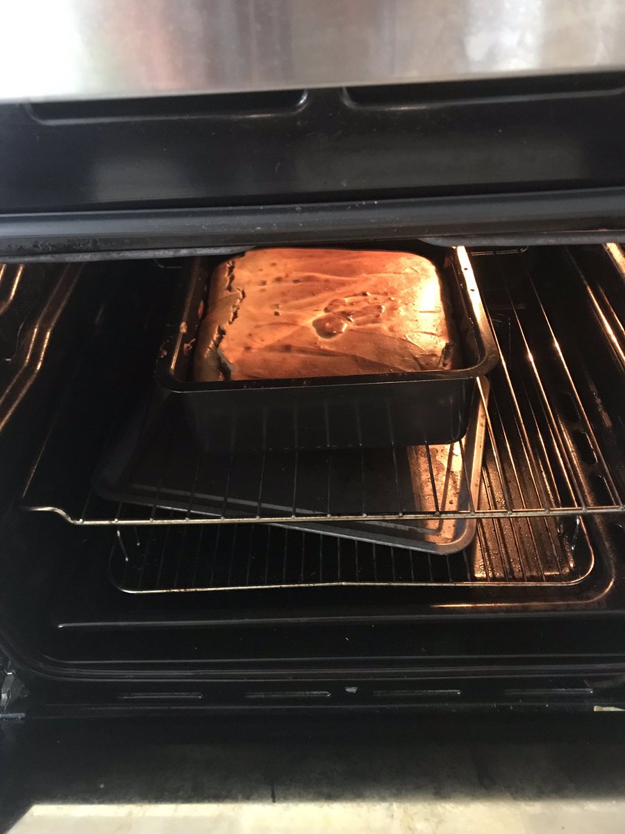 apreda_emma's tweet photo. @NuaireGroup @TheBHF I’m in! #nuairegreatbakeoff https://t.co/M7hzlU4KMI