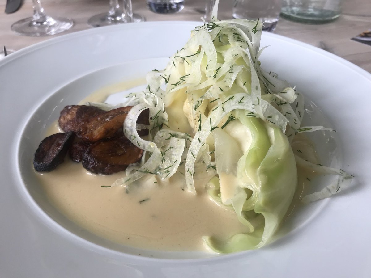 SirpaTuomi's tweet photo. #ZeroMenu was so delicious and with it we could reduce 10 200 kg CO2e per year 👍. #ZeroIsland @NesteGlobal #journeytozero #JonasSvensson #food #gourmet https://t.co/joR3JmowVt