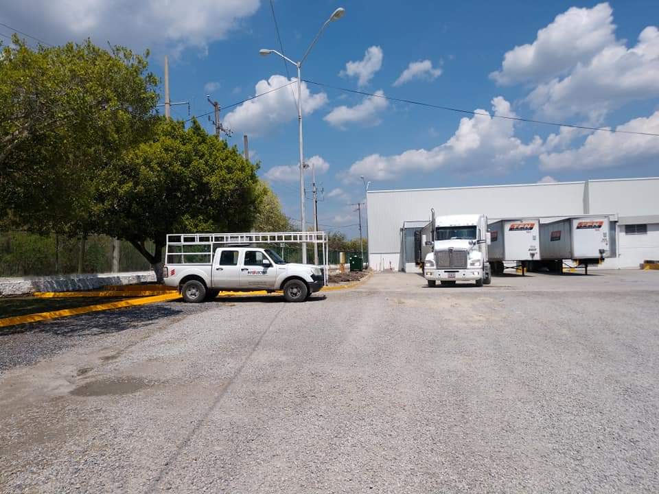 Intelectro_SLP's tweet photo. Montaje de transformador para ampliación de capacidad instalada.
Trabajo en #Equipo con Proclima en la planta de @Yazaki con apoyo y suministros de @INPOCE, @AlianzaElectric, @procablesmx, @Elektron_mx, entre otros.
#Intelectro #Teamwork https://t.co/NnzYufpIgm
