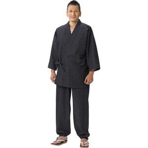 なんか新しく始めた蕎麦屋のバイトでワークマンで買ったニッカズボン履いてたらバレて、「それニッカポッカでしょ〜！」とか言われた後に急に作務衣渡されて、バイトの人はみんな蕎麦屋のTシャツ着てる中、3日目にして1人だけめっちゃベテランみたいな格好になった。ウケる