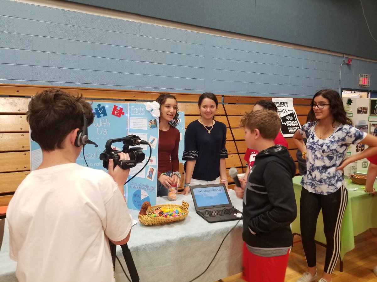 suzupde's tweet photo. Watching 8th graders advocating for social change is awe-inspiring! Live interviews were so on point and informative! @PrincipalBCMS @rgensel1 #BCMSClassof19canchangetheworld #bravobburg https://t.co/lL9cfRQU2i
