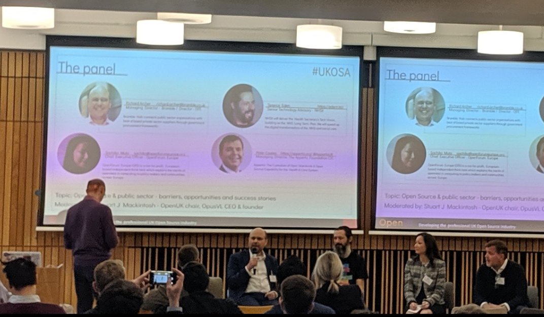 OpenSourceAward's tweet photo. Kicking off part two of the #UKOpenSourceAwards with a great panel session on the relationship between #opensourcesoftware and the UK public sector, thanks to all the panelists taking part #UKOpenSourceAwards #SuiteCRM #ThoughtLeadership #UKOSA https://t.co/GCtzU0oQmd
