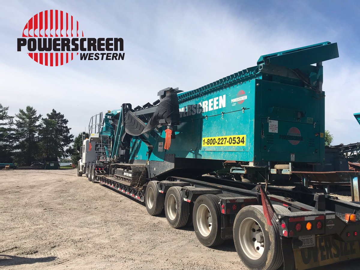 PowerscreenW's tweet image. POWERSCREEN Chieftain 1400 Track With shredder attachment rolling out this morning @Powerscreen #mobilescreening #powerscreensales #powerscreen #heavyequipment #constructionnews