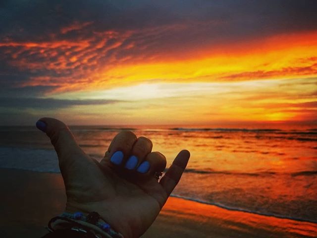 Good Morning from AquaFlauge. We hope y'all have a wonderful day. 
Photo by: <a href="/surfermomma/">leeunin.bnb</a>

#aquaflauge
#aquaflaugegirl
#dawnpatrol
.
.
.

#floridalife
#surfer 
#hangloose 
#daytonabeach 
#beautifuldaytonabeach 
#surfergirl
