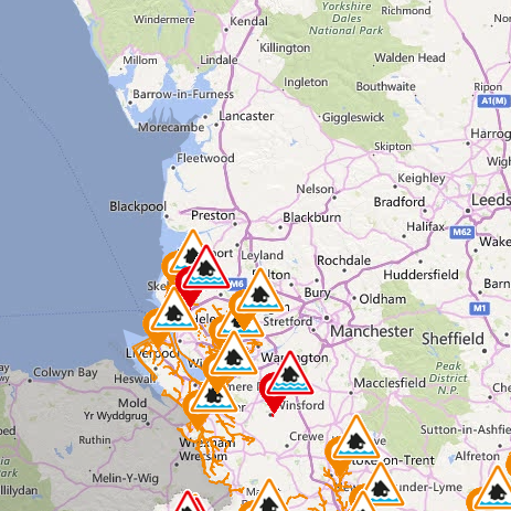 #GrManchester #Merseyside &amp; #Cheshire area currently has 6 flood alerts &amp; 2 flood warnings in place. Our ops teams continue to work hard to ensure grid clearance is done on a priority basis. Click here bit.ly/1GwYNZH to check your risk &amp; make sure you #PrepareActSurvive