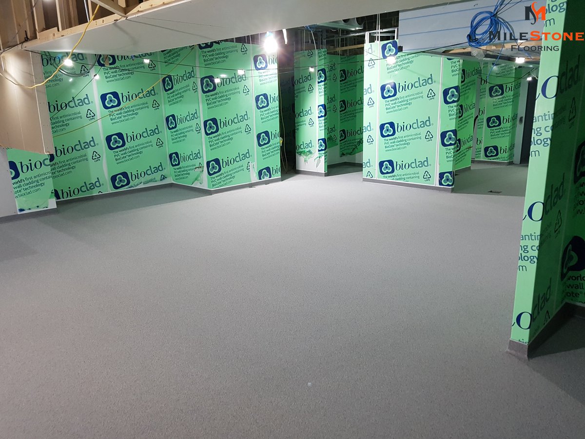 milestonefloors's tweet image. Is your kitchen floor fit for purpose? Prevent yourself against slips and trips with one of our anti-slip floor installations. Here's a recent installation of the @FlowcreteUK Flowfast quartz anti-slip helping to minimise accidents in the workplace. #Flooring #Antislip #Resin