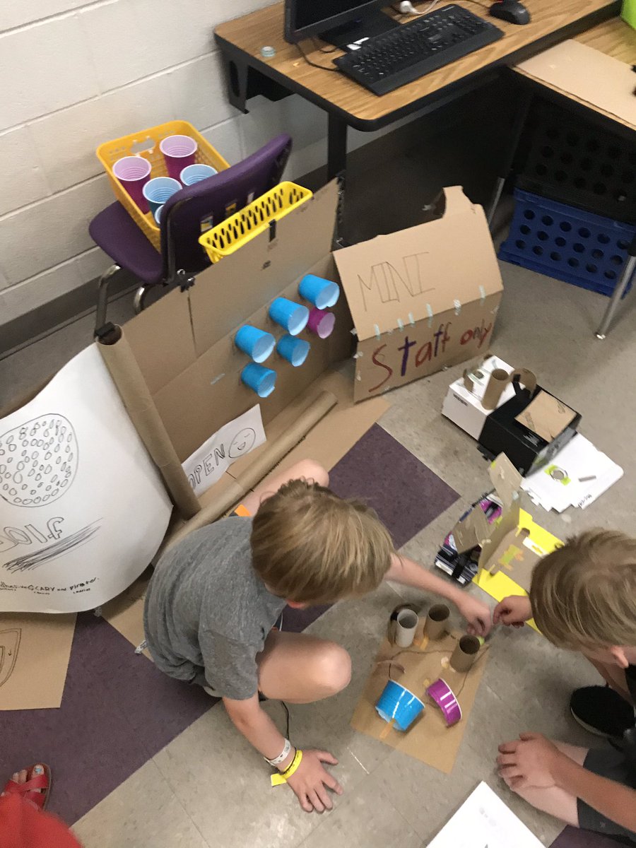 kskinner3's tweet photo. Best day ever! We are having arcade day! These games are amazing. Such a creative group of students. #stingers19 https://t.co/Y5P0GyEz2m