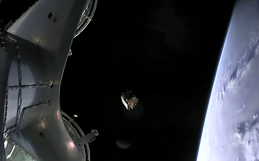 b0yle's tweet image. "All payloads deployed": An hour after launch, three #Radarsat satellites are on their own in orbit, finishing up @SpaceX #Falcon9's part of the job. Story updated: geekwire.com/2019/spacex-la…