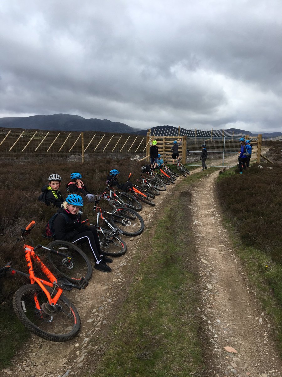 BAM_SCO's tweet image. Great day developing our mountain biking skills with slow races and balance battles before heading along General Wade’s road exploring bothies and bridges @KingussieHigh #mountainbiking #adventure #localspots