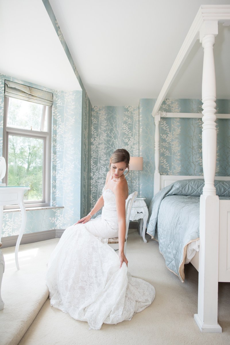 Weddingphotos2's tweet photo. @SouthdownsManor with @jenneverett and James Maule ... #June #wedding, #roses, #anniversary #Hampshire #wedding #outdoor #venue https://t.co/k8xk02YrEX