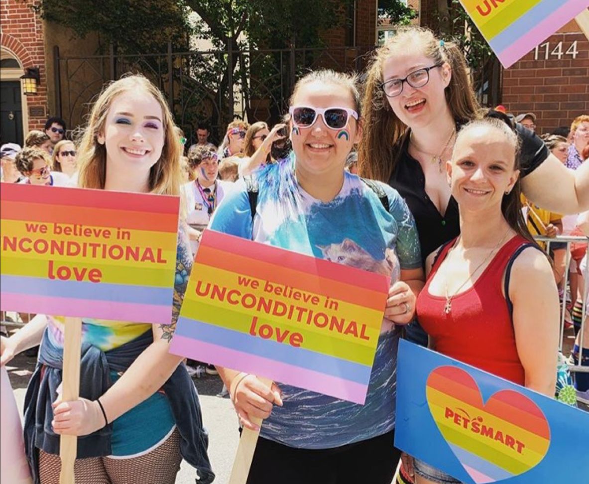 Say hello to our teams from Albany, Albuquerque, and Philadelphia who participated in their community’s pride activities this weekend! #Lifeatpetsmart #petsmartpride #unconditionallove
📸: IG Petsmart_winrock, sicklervillenjpetsmart