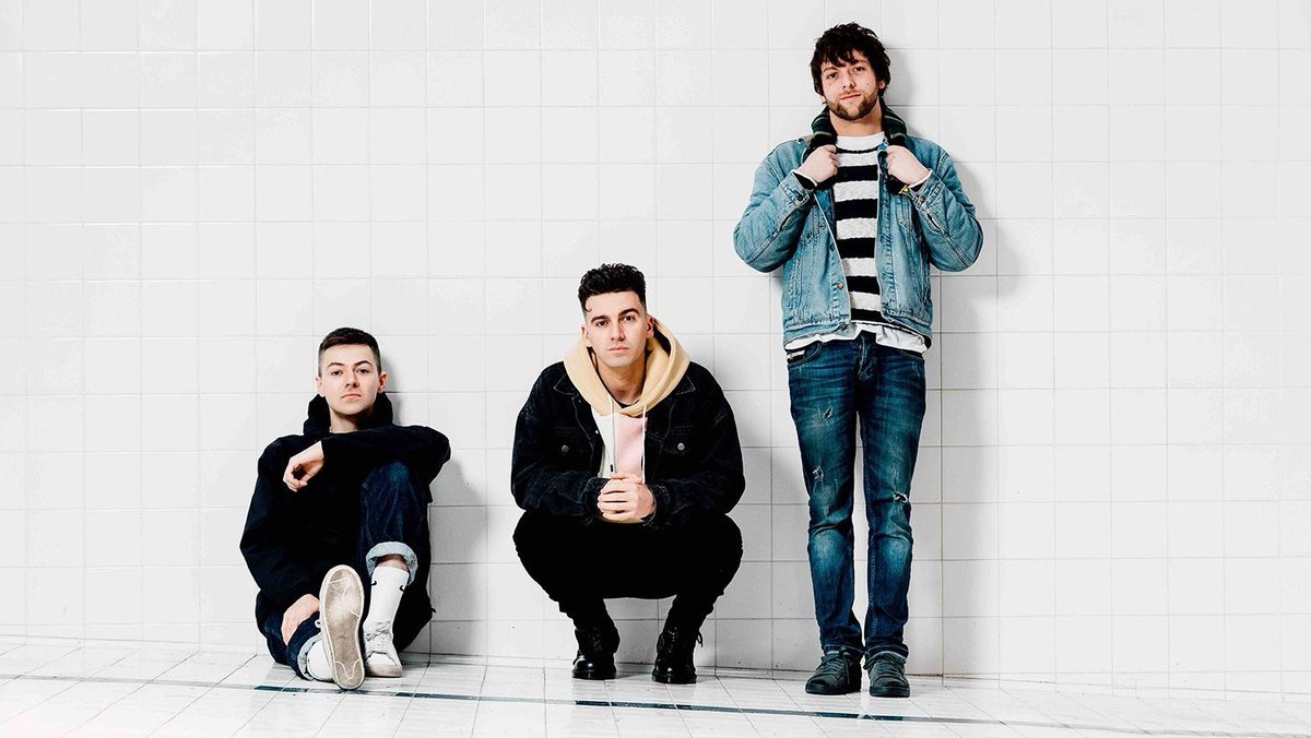 amazingradio's tweet photo. Kicking off @joshhannen's #NewMusicClub tonight with #TipsFor2019's @whenyoungband, plus new @TheLaFontaines @swimminggirlsuk & @TheAcademic
Listen: https://t.co/RrMd9EJgj0 https://t.co/XaeJ5U6DSA