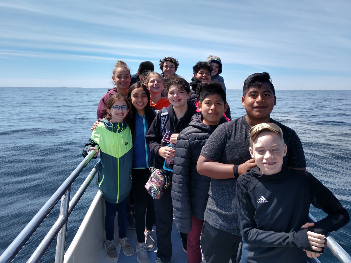 RobertoAMolina's tweet photo. Watching whales... Making memories... #whalewatch2019 #6thgrade #AMDrocks #Tailsontails @PrincipalAMD @OssiningSchools @OssiningSup https://t.co/WvKES4b9ZW