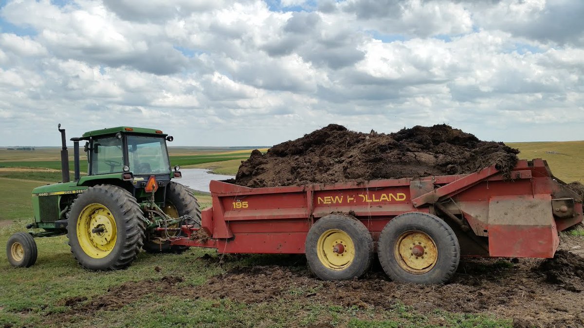 BonnSci's tweet image. Iowa is #1 in a lot of things, including...#2! @DMRegister write up of @RiverRaccoon Chris Jones' latest #poopscience calculations. desmoinesregister.com/story/money/ag…  @IIHRUIowa