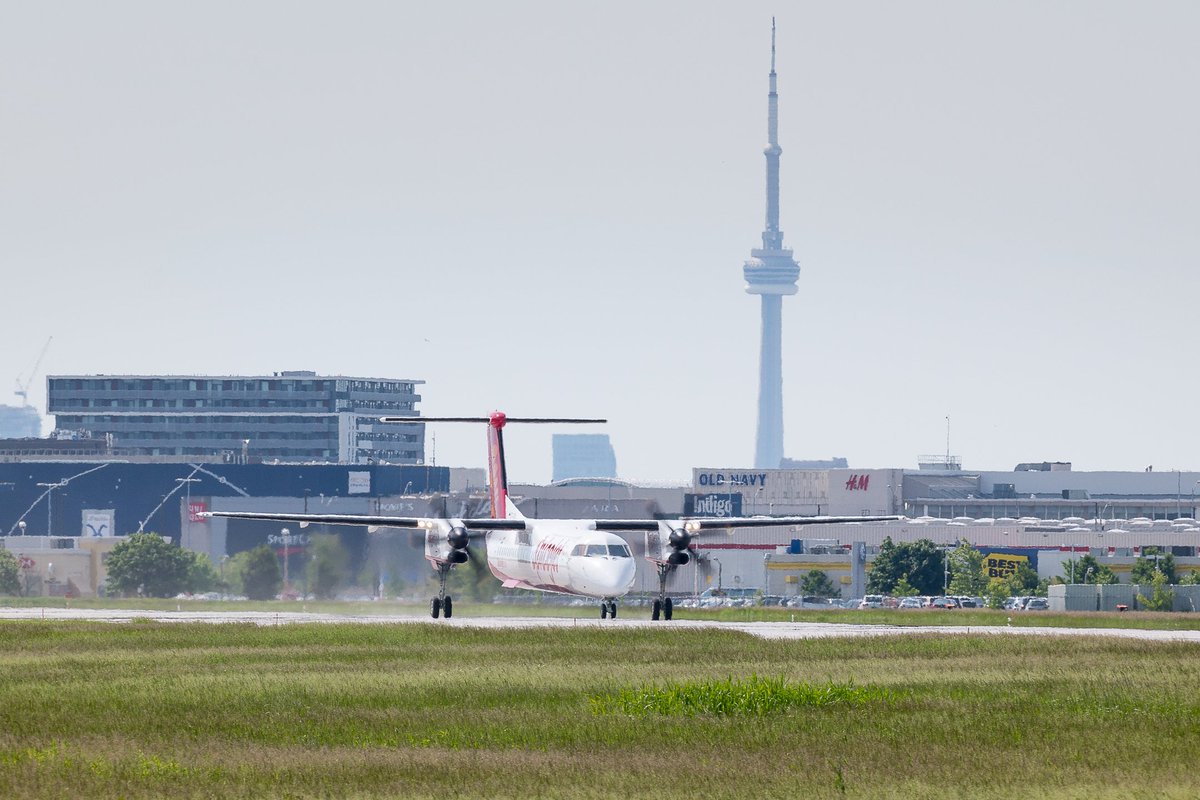 _Todd_Young's tweet photo. And we are off to the #ParisAirShow #PAS19! A very exciting time for @dehavillandAIR. #Q400 #Dash8. Looking forward to our week ahead. Stay tuned! @flyspicejet #AvGeek. https://t.co/GnjvHs566U
