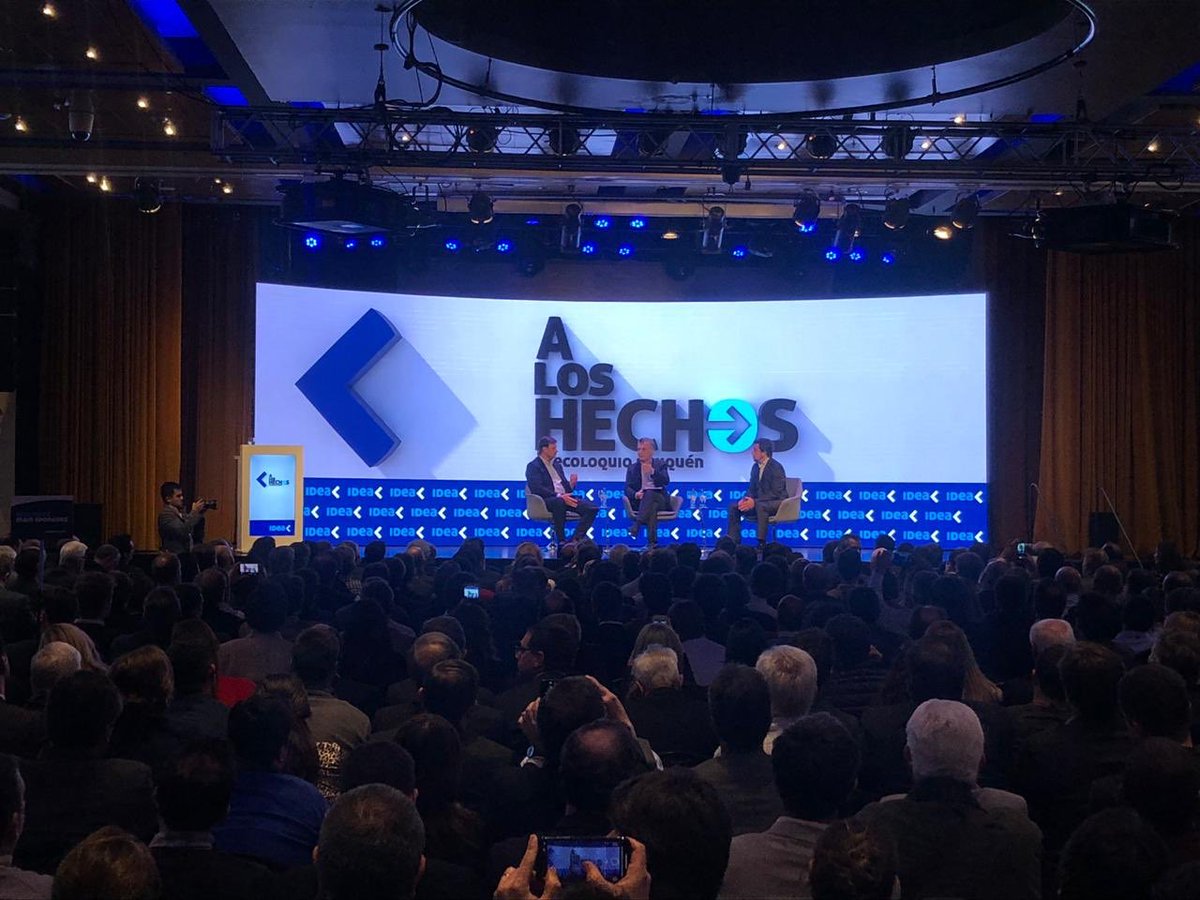 Seguimos en el #precoloquio de <a href="/IdeaArg/">@IdeaArg</a> con la presencia de <a href="/mauriciomacri/">Mauricio Macri</a>