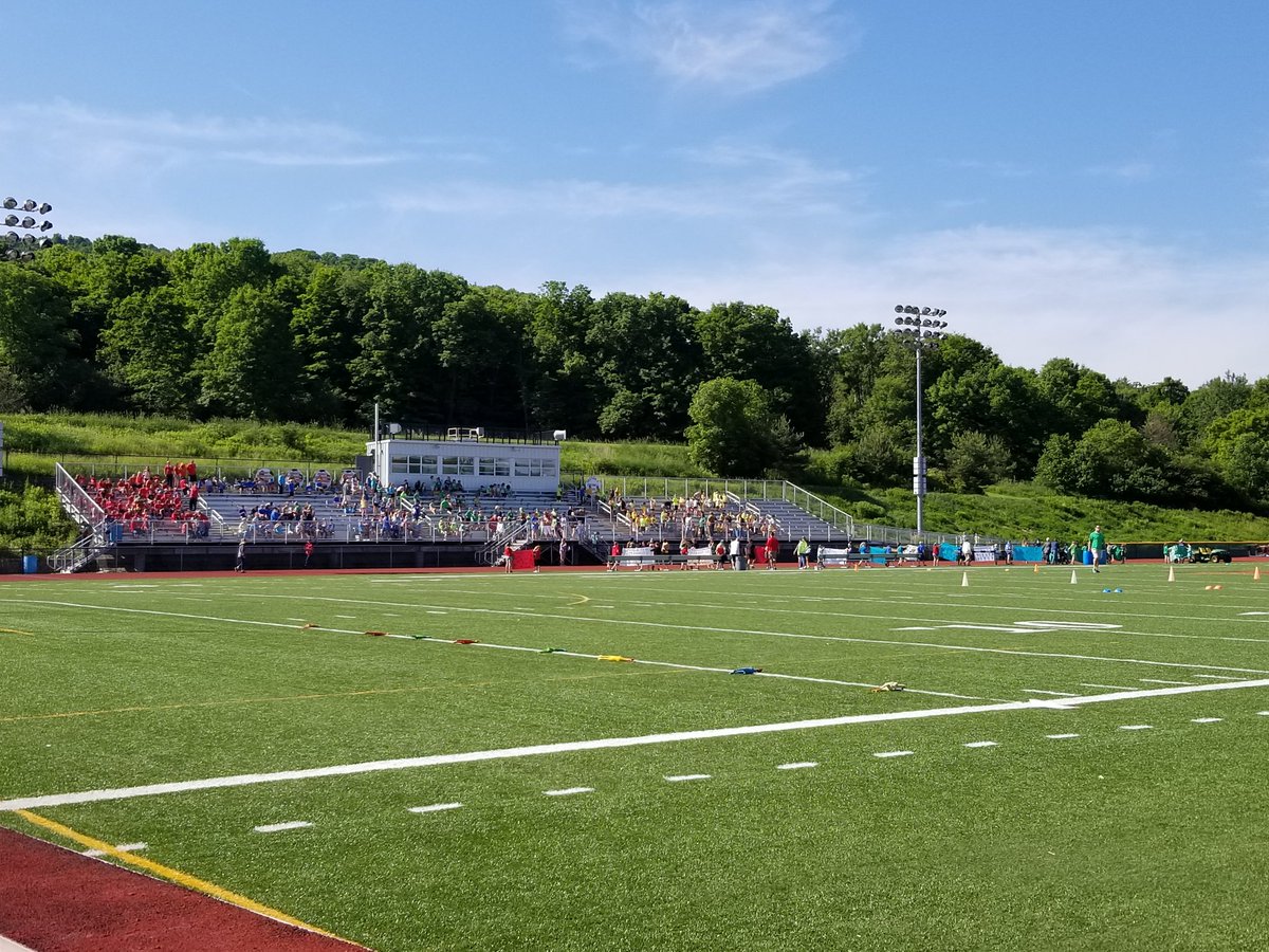 esinski's tweet photo. An amazing Field&amp; Fun day was had at Wellsville Elementary School  today! @WellsvilleCSD #WESOnePride https://t.co/J5CIwnPDll
