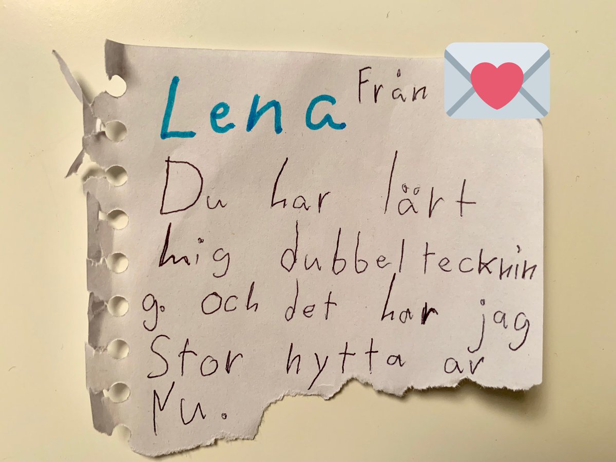 LenaPalovaara's tweet photo. #skolavslutning bästa presenterna är de små orden på lappar #dubbelteckning #svenska #åk3 #solskol #sofie123 https://t.co/WW3KrbqmSg