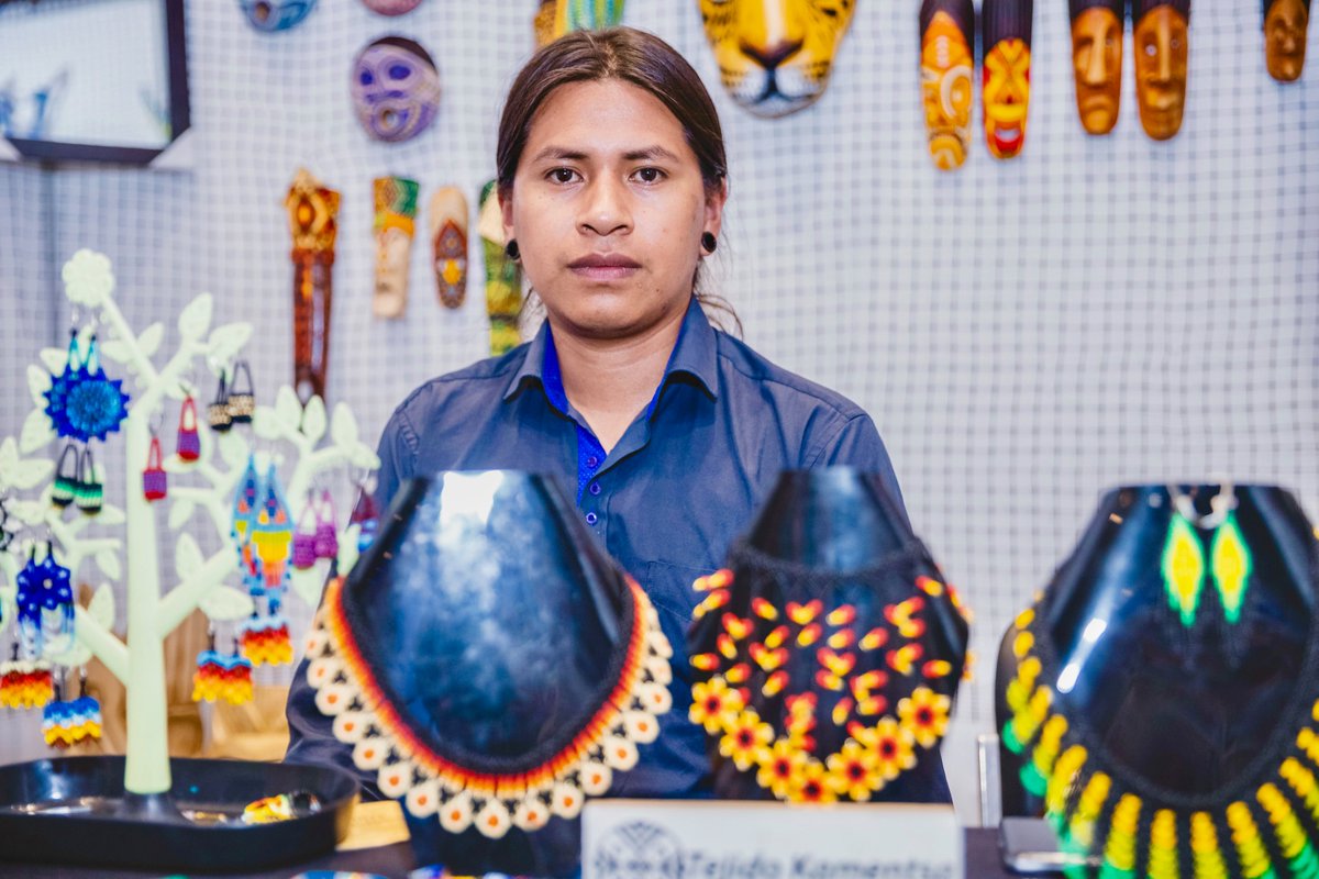 ¡ Postúlate ! Haz parte de nuestra historia:
FAREX Edición Especial 20 años.
Proceso de selección: enviar fotografías y catálogos a info@farex.org y llenar el formulario de expositores en nuestra página web.
“ Más que una Feria, una muestra de orgullo por Colombia. ”